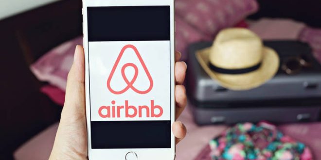 Φόρο διαμονής και στα Airbnb εξετάζει η κυβέρνηση