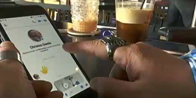 «Τους έλεγαν ότι είμαι ερωτευμένος μαζί τους και ζητούσαν λεφτά για να αποδείξουν ότι είναι ταγμένες»