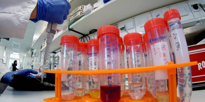 Κοροναϊός: Επιστήμονες ετοίμασαν το εμβόλιο σε χρόνο ρεκόρ