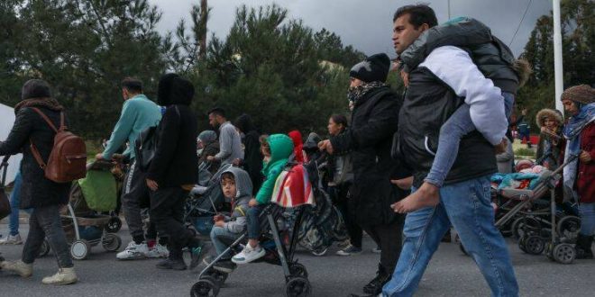 Σκληρή γραμμή από την κυβέρνηση μετά τις διαδηλώσεις αιτούντων άσυλο στη Μόρια