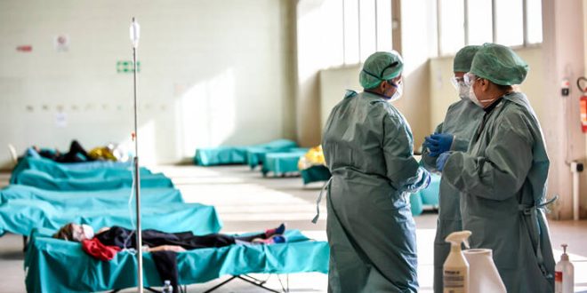 Κορονοϊός: Συγκλονιστικές εικόνες από την Ιταλία - Νοσοκόμες με μώλωπες στο πρόσωπο μετά από πολύωρες βάρδιες