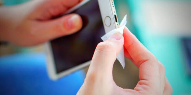 Μπορείς να καθαρίσεις το κινητό με απολυμαντικά προϊόντα;