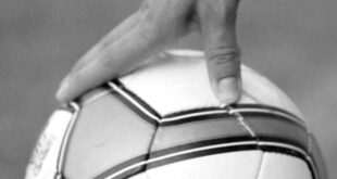 Έφυγε από τη ζωή παλαίμαχος ποδοσφαιριστής από τη Λαμία νικημένος από τον καρκίνο