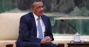 Ποιος είναι ο επικεφαλής του Παγκόσμιου Οργανισμού Υγείας που βρίσκεται «στο μάτι του κυκλώνα» του κορονοϊού