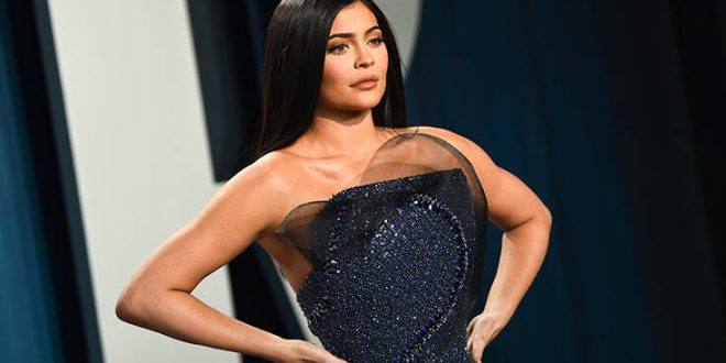 To Forbes εκθέτει την Kylie Jenner και την κατηγορεί για ψευδή οικονομικά στοιχεία