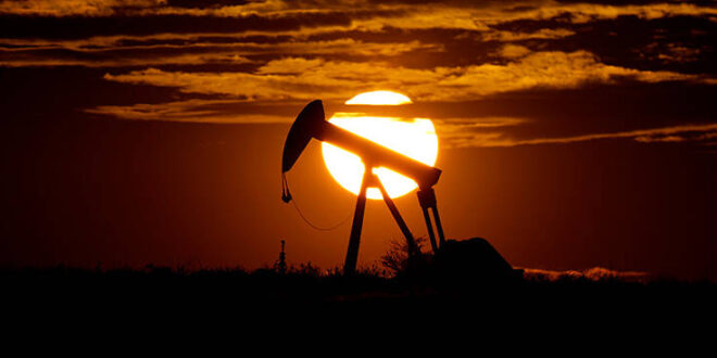 Ανοδική η τιμή του αργού πετρελαίου - Σε ισχύ η παγκόσμια συμφωνία για τη μείωση της παραγωγής
