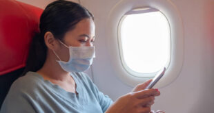 Ταξίδι με αεροπλάνο: Επιβίβαση μόνο με μάσκα αλλά πιο δύσκολη η επιβολή του μέτρου εντός του αεροσκάφους