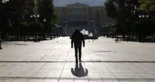 Παναγιωτόπουλος: Πιθανό και πριν το φθινόπωρο το δεύτερο κύμα πανδημίας