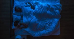 Ο ύπνος στο ίδιο κρεβάτι βοηθά τα ζευγάρια - Εμβαθύνουν τη σχέση τους και βλέπουν περισσότερα όνειρα