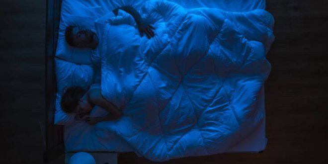 Ο ύπνος στο ίδιο κρεβάτι βοηθά τα ζευγάρια - Εμβαθύνουν τη σχέση τους και βλέπουν περισσότερα όνειρα