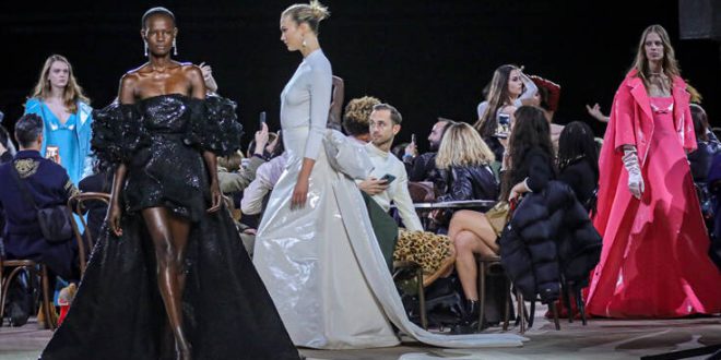 Η Εβδομάδα Μόδας της Νέας Υόρκης θα διεξαχθεί με αυστηρά μέτρα προφύλαξης, λόγω κορονοϊού