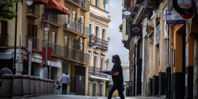 Έξαρση του κορονοϊού στην Ισπανία: Σε καραντίνα πόλη 32.000 κατοίκων