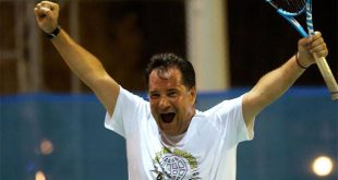 Ο συναρπαστικός αγώνας τένις του Άδωνι Γεωργιάδη στις ολυμπιακές εγκαταστάσεις του ΟΑΚΑ