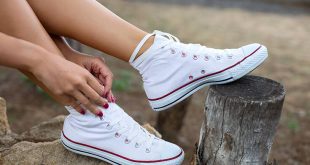 9 λευκά sneakers που μπορείς να φοράς όλο το καλοκαίρι
