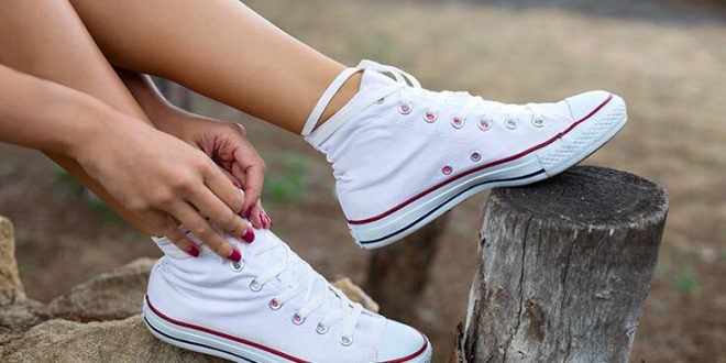 9 λευκά sneakers που μπορείς να φοράς όλο το καλοκαίρι