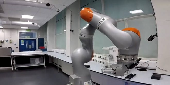 Αυτό το ρομπότ είναι… χημικός και 1.000 φορές πιο γρήγορο από τον άνθρωπο
