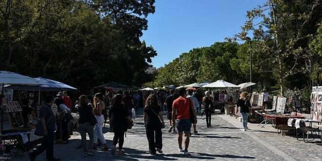 Τα νέα μέτρα αλλάζουν τη ζωή μας - Μάσκα παντού και απαγόρευση κυκλοφορίας τη νύχτα σε 19 περιοχές