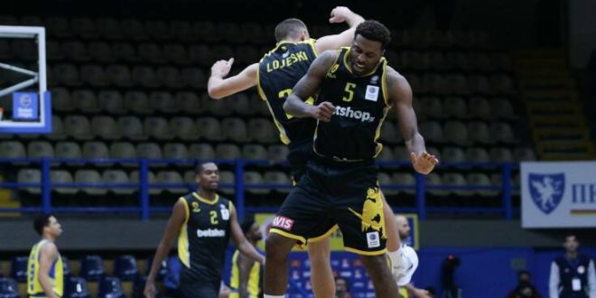 Basket League: Η ΑΕΚ πέρασε από το Περιστέρι με 66-62