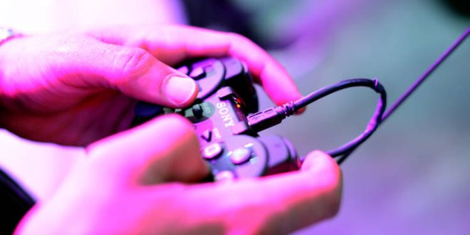 Η «μάχη» της κονσόλας των παιχνιδιών: PlayStation εναντίον Xbox Series
