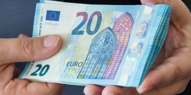 Πώς θα πάρουν τα 800 ευρώ όσοι είναι σε καθεστώς αναστολής συμβάσεων εργασίας