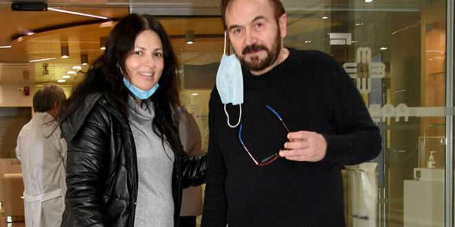 Σταμάτης Γονίδης: Εξιτήριο πήρε η γυναίκα και η νεογέννητη κόρη του από το μαιευτήριο