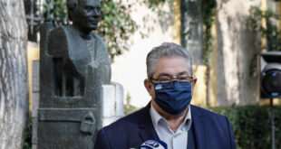 Κουτσούμπας: Αναγκαίος ο εμβολιασμός, επείγουσα η θωράκιση του δημοσίου συστήματος Υγείας