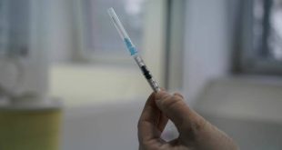 Τζόνσον: Φανταστικά νέα η έγκριση του εμβολίου της Οξφόρδης