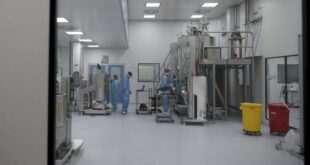 AstraZeneca: Υπέβαλε πλήρη δεδομένα για να πάρει το εμβόλιό της άδεια χρήσης στην ΕΕ
