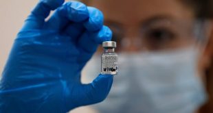 Εμβόλια Pfizer και Moderna: «Πολύ ισχυρά τα δεδομένα» λέει ο Ευρωπαϊκός Οργανισμός Φαρμάκων