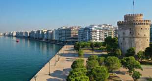 «Καμπανάκι» ΑΠΘ για τις γιορτές: Δραματική αύξηση κρουσμάτων αν δεν τηρηθούν τα μέτρα