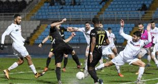 Super League 1: Κόλλησαν στη βροχή ΠΑΣ Γιάννινα και Άρης - Στο μηδέν (0-0) έμειναν οι δύο ομάδες