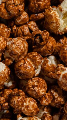 pop corn me karamela