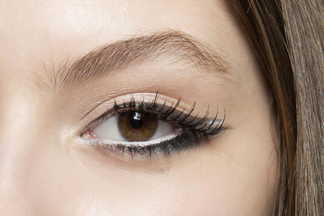HYBRID EYELASHES