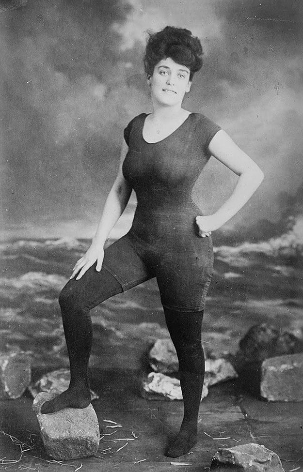 Annette Kellermans action for women to wear tight fitting swimsuit piecework in 1907. Then she was arrested for obscenity