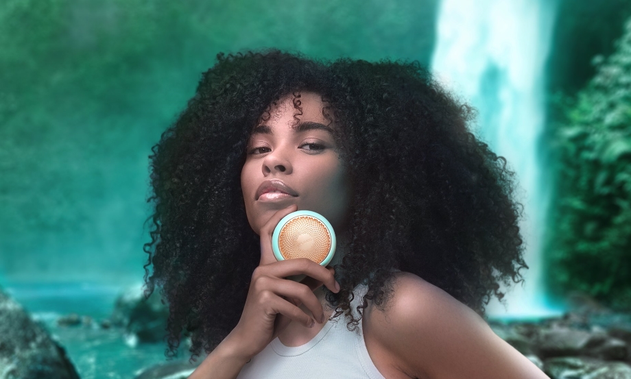 FOREO UFO 2 Cryo therapy model pic
