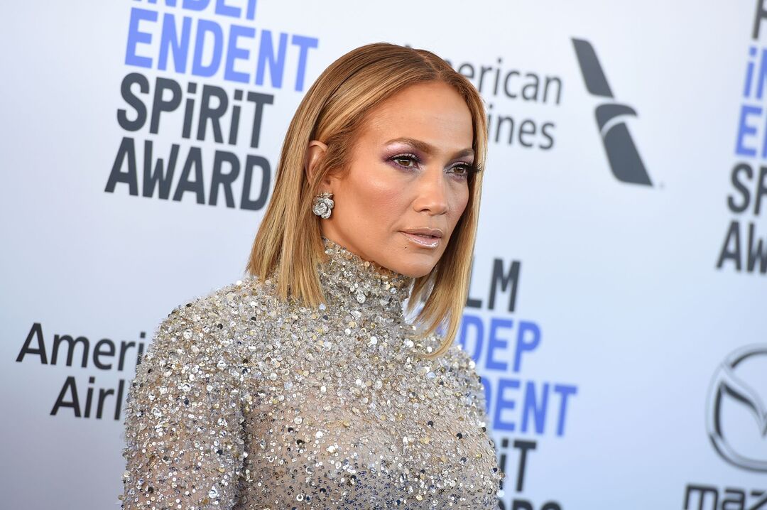 JLO2020 1