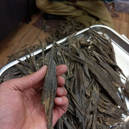 agarwood oud agar lakdi 500x500 copy