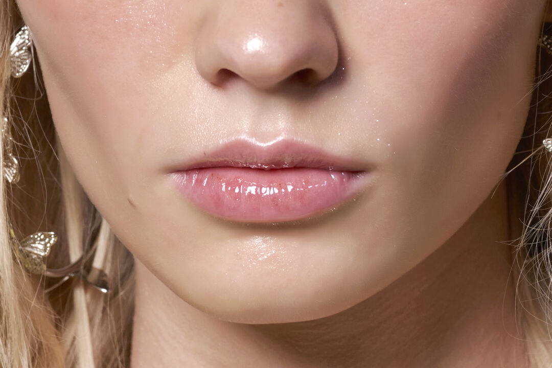 lip gloss