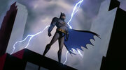 ΠΑΡΑΛΙΓΟ ΑΚΥΡΩΣΗ/Η κωμική πορεία του χαρακτήρα λόγω της σειράς εκείνης με τον Άνταμ Ουέστ, είχε δημιουργήσει μεγάλο σκεπτικισμό για το κατά πόσο έπρεπε να γυριστεί το Batman: The Animated Series. Ευτυχώς, εκείνη την εποχή οι δύο ταινίες του Τιμ Μπάρτον, Μπάτμαν (1989) και Μπάτμαν: Η Επιστροφή (1992) έδωσαν στον Σκοτεινό Ιππότη το σκότος που του αξίζει και μια ευκαιρία στο κοινό να αγκαλιάσει την σειρά που θα έγραφε τελικά ιστορία. 