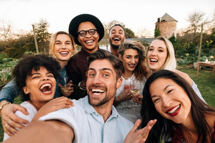 1643644531956-270841833-bigstock-Friends-Making-A-Selfie-Togeth-226619101.jpg