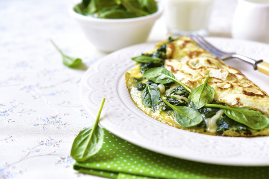 Omelette-With-Spinach-And-Cheese