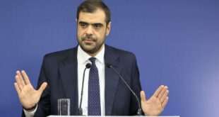 Ο Παύλος Μαρινάκης στην ενημέρωση συντακτών